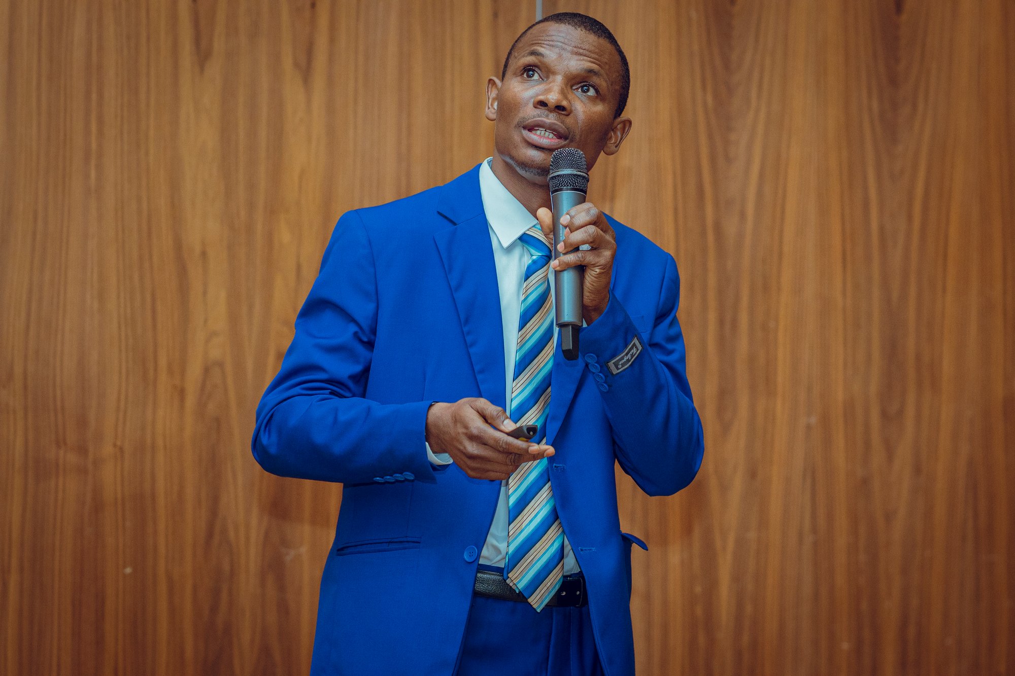 Atelier de restitution du projet "Public Health Emergency Operations Center" au Niger, organisé par Bluesquare